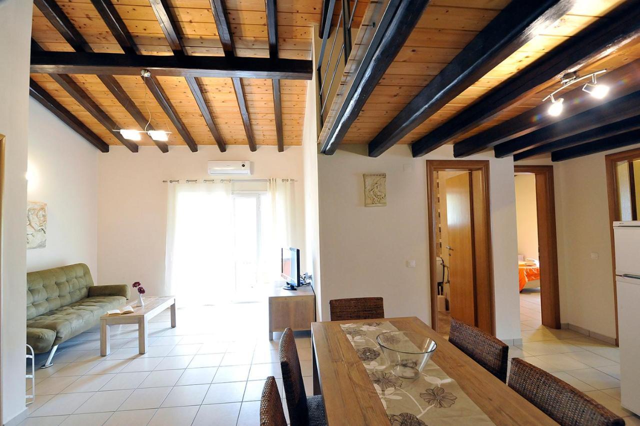 Pyramid City Apartments Agios Spyridon  Ruang foto