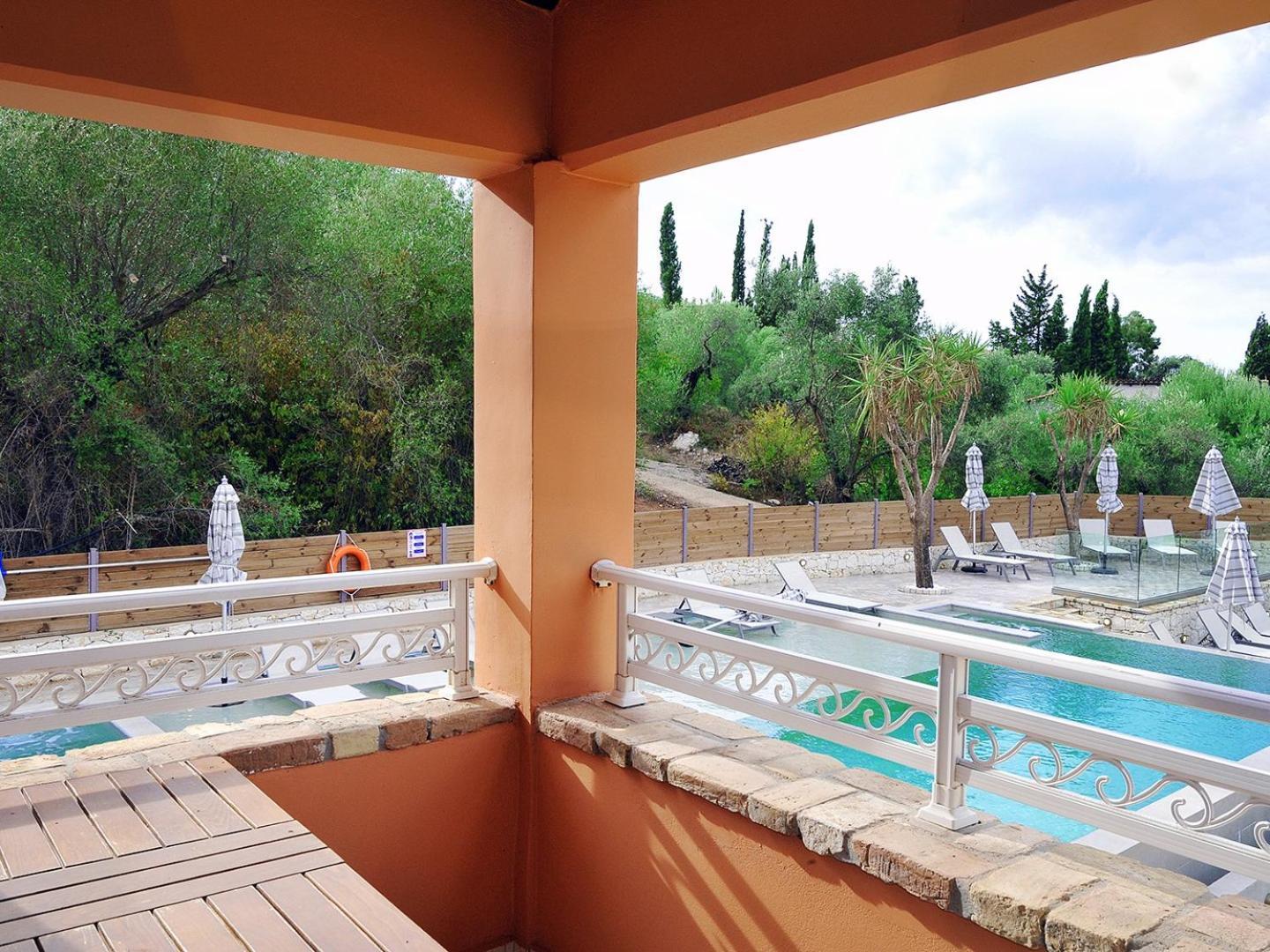 Pyramid City Apartments Agios Spyridon  Bagian luar foto